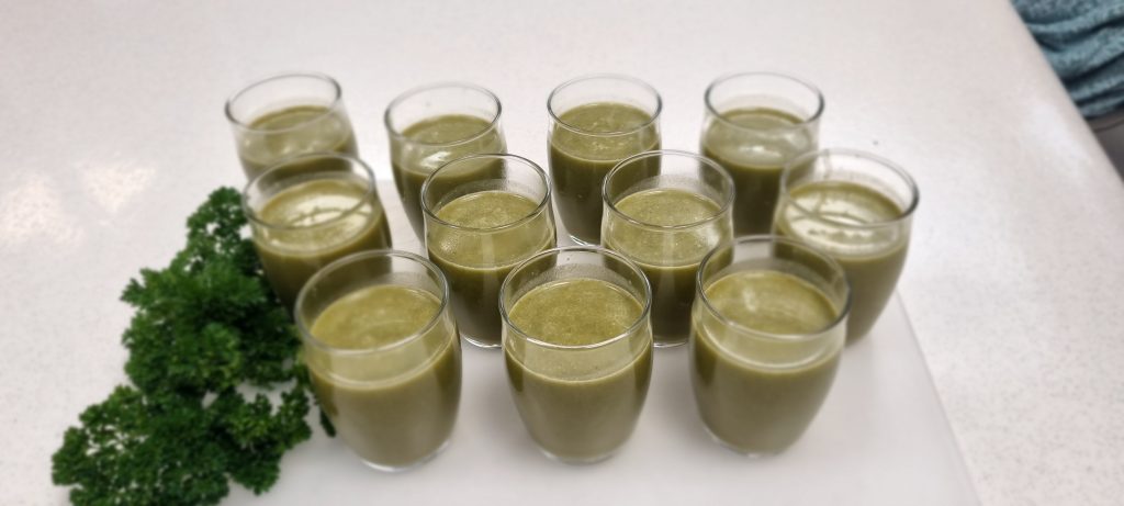 verrines de soupe au persil