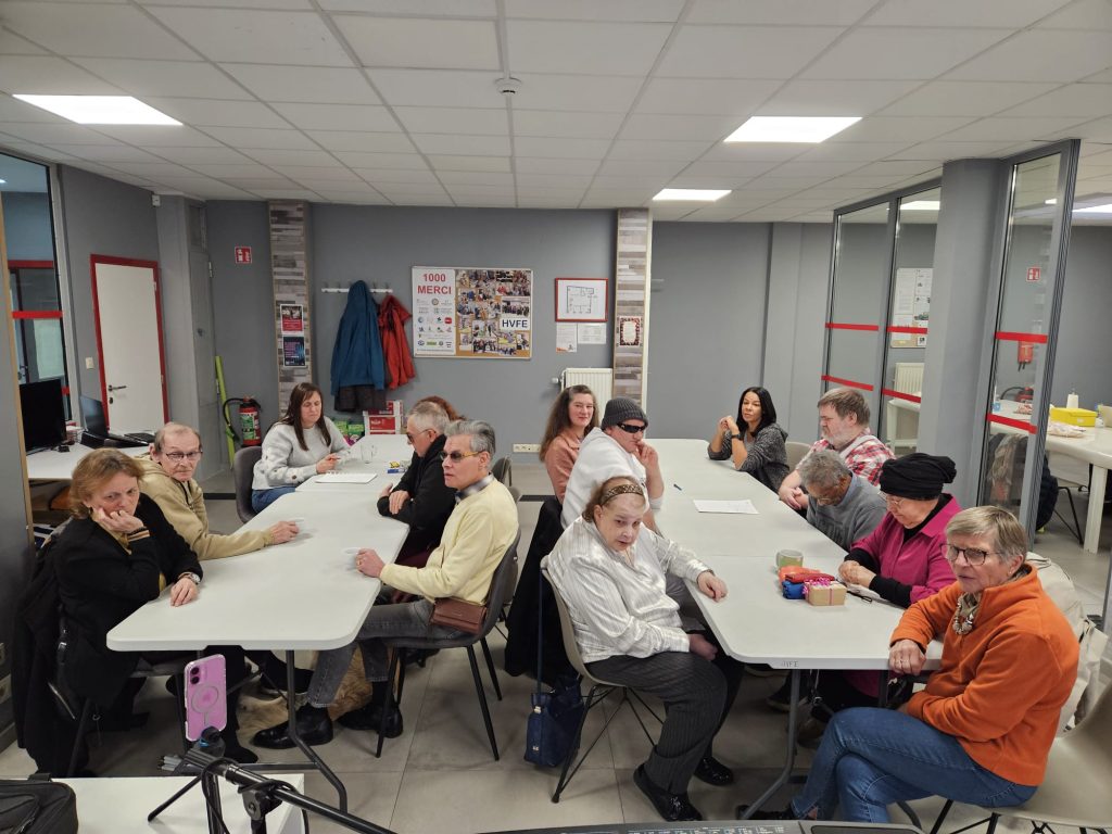 Photo de groupe des participants au blindtest