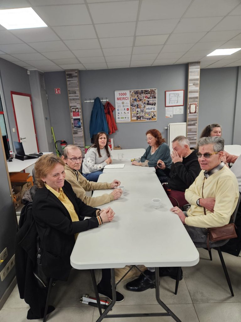 Les Johnny: Nathalie M., Gérard, Valérie, Paul-andré, Pascale, Eric, Jean-Pierre.